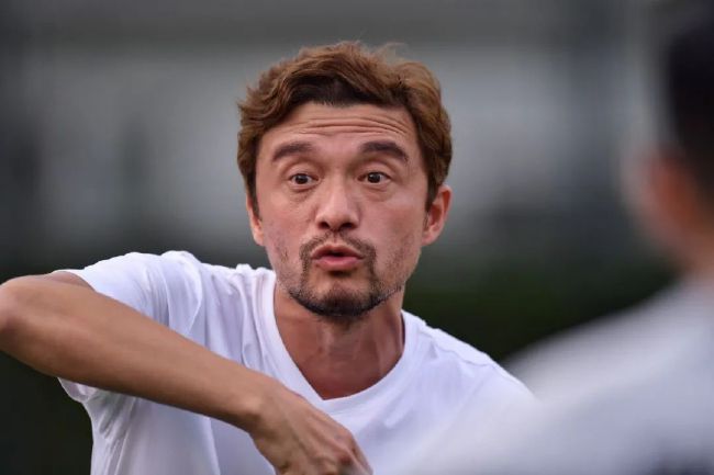 这真的很困难，因为对方真的很强能够控制很多方面。